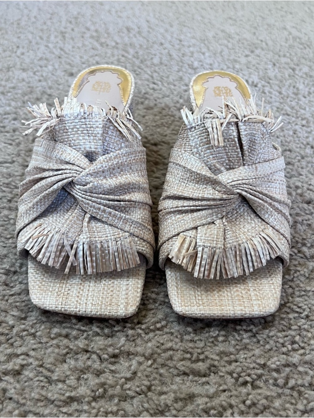 ANTONIO MELANI Natural Raffia Knot Fringe Mule Heels Size: 6M tan - Picture 8 of 8